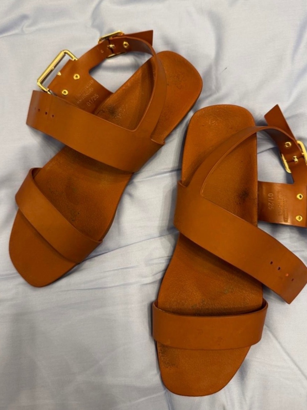 Bared leather sandals